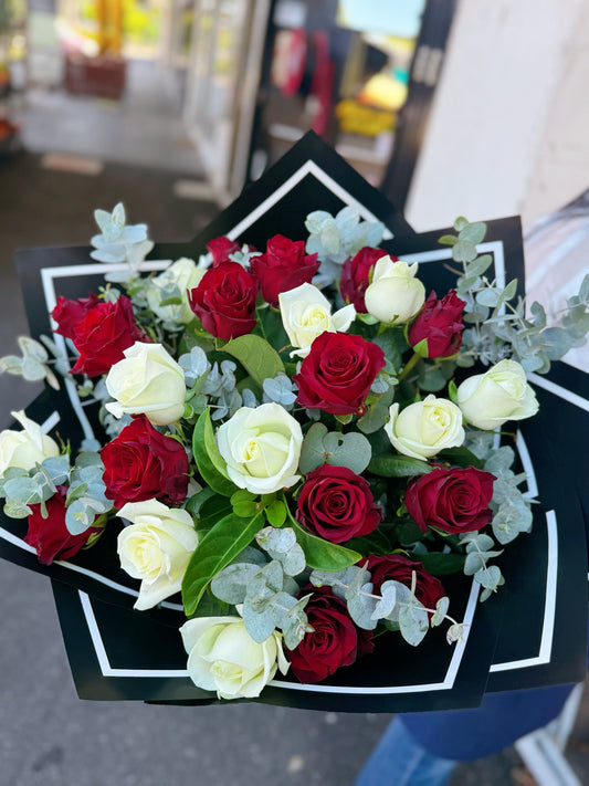 Romantic Roses Bouquet